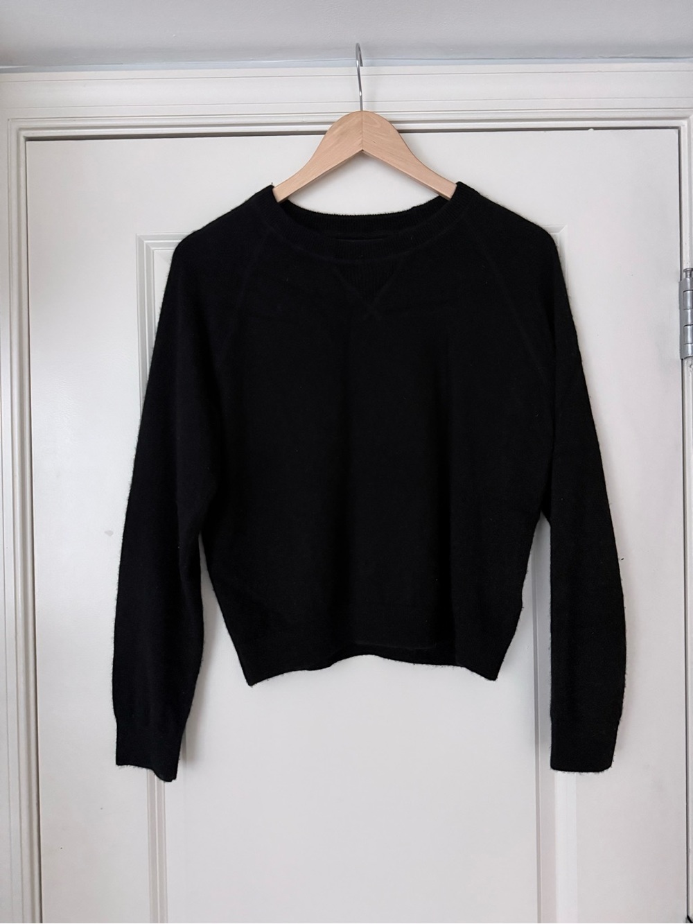 Quince Women’s Black Crewneck 100% Cashmere Sweater | L
